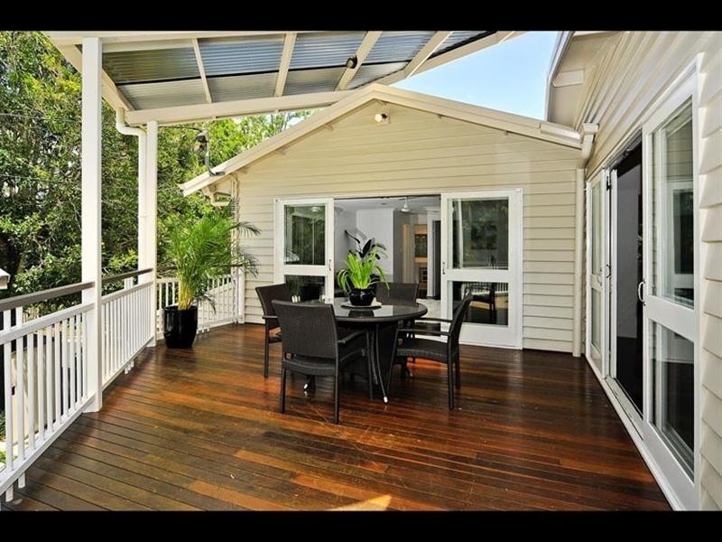 9 Woodberry Avenue, Sherwood QLD 4075