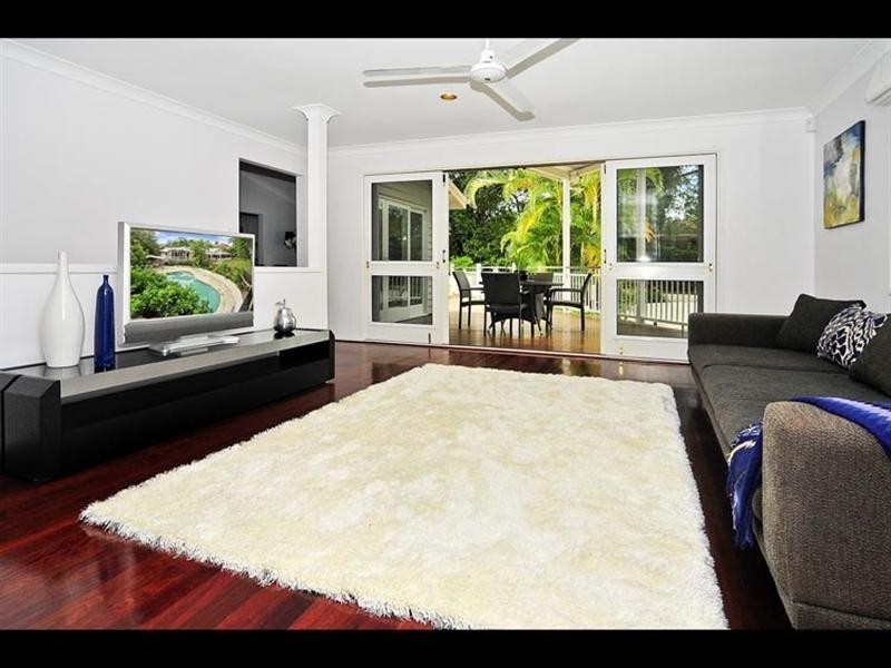 9 Woodberry Avenue, Sherwood QLD 4075