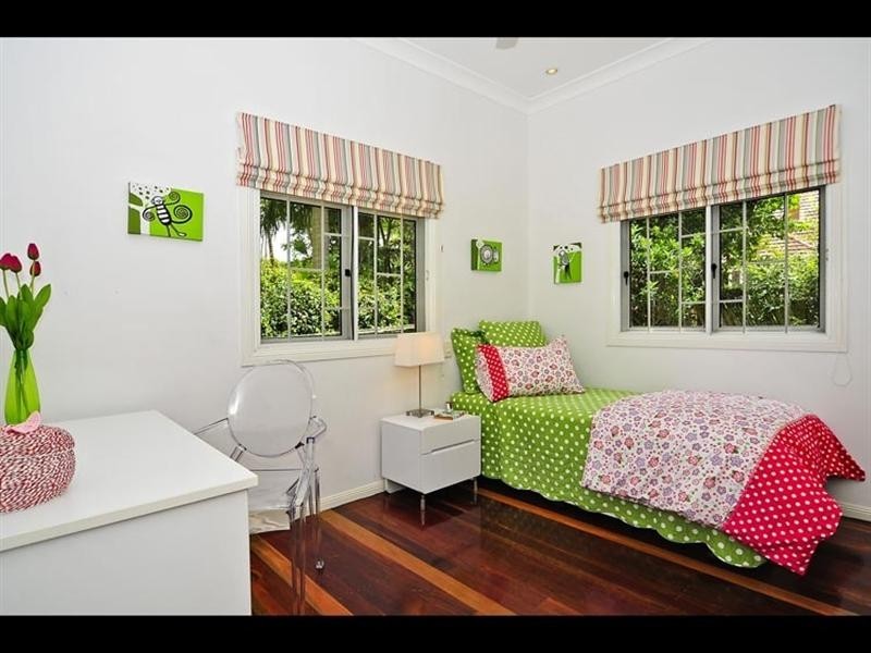 9 Woodberry Avenue, Sherwood QLD 4075