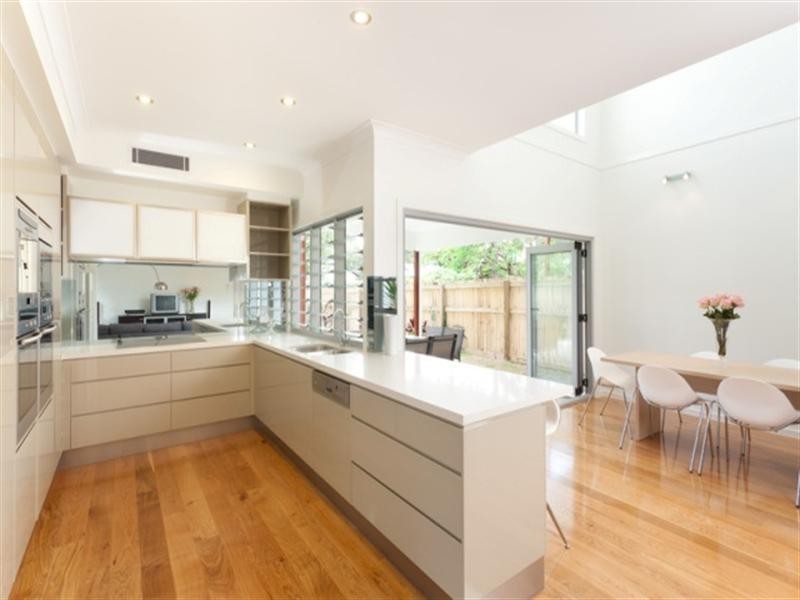 26 Strong Avenue, Graceville QLD 4075