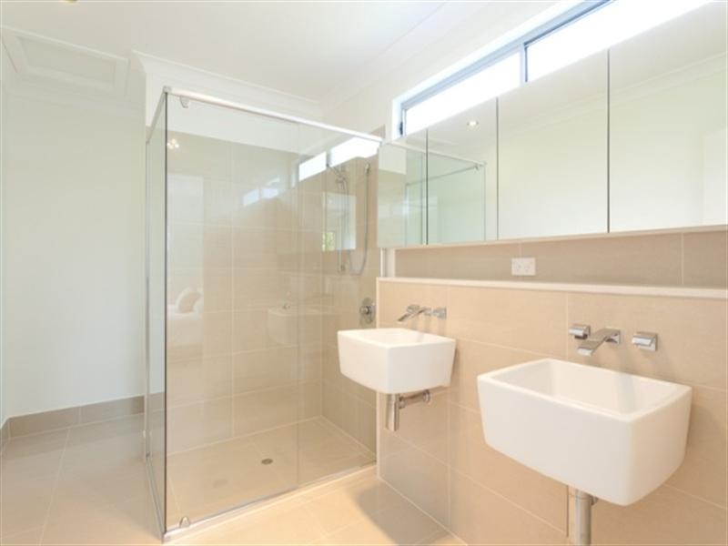 26 Strong Avenue, Graceville QLD 4075