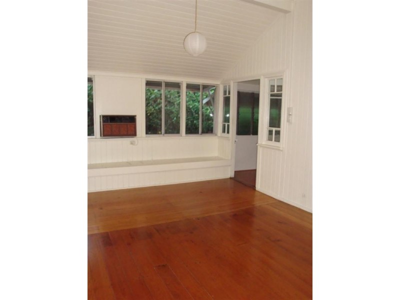 2/153 Honour Avenue, Chelmer QLD 4068