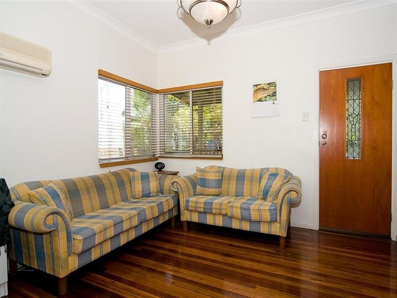 18 Gerlee Street, Tennyson QLD 4105