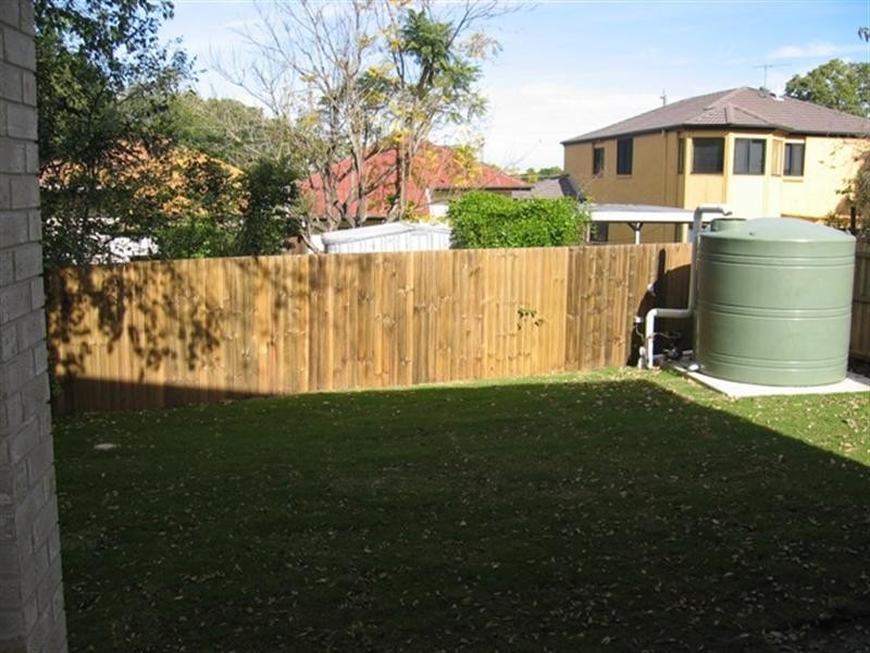 20 Camelot Street, Tennyson QLD 4105