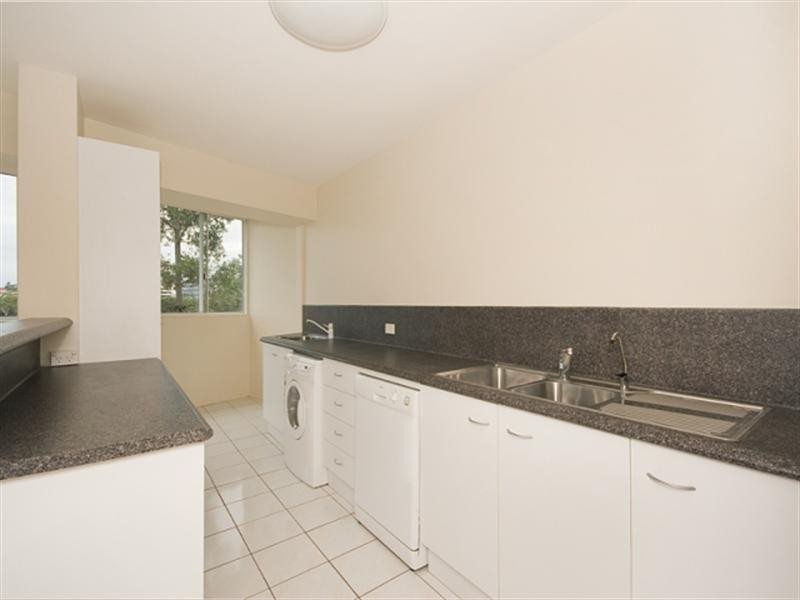 4/515 Coronation Drive, Toowong QLD 4066
