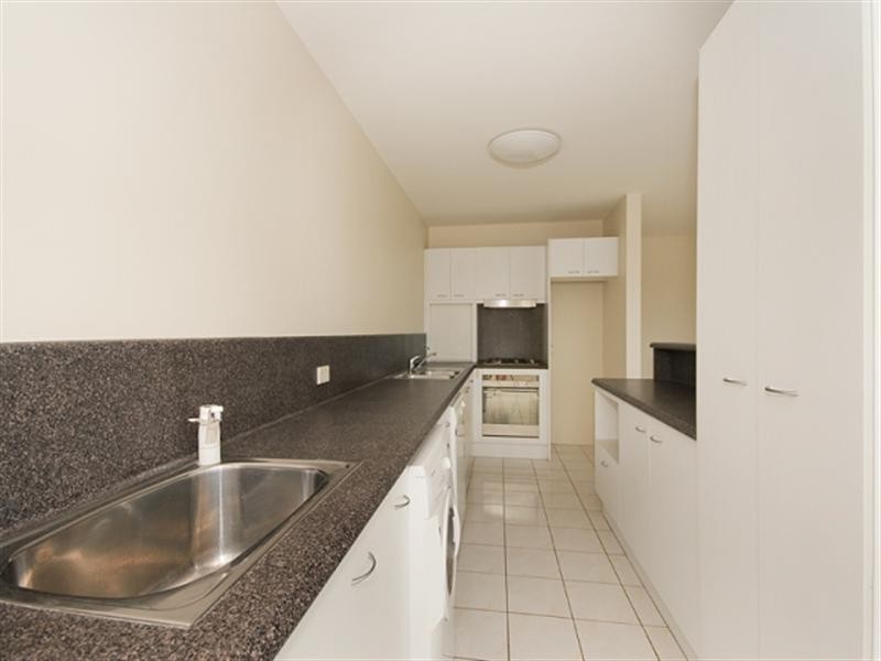 4/515 Coronation Drive, Toowong QLD 4066