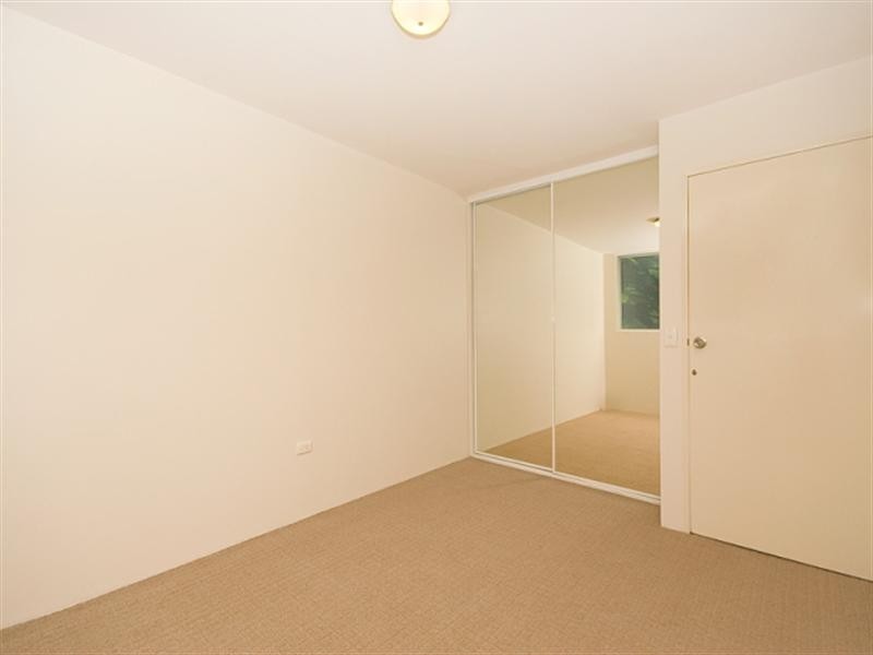 4/515 Coronation Drive, Toowong QLD 4066