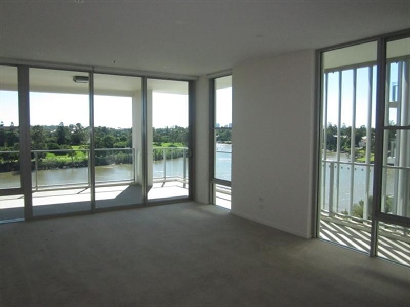 Unit 313 King Arthur Terrace, Tennyson QLD 4105