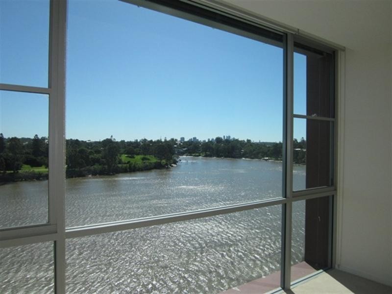 Unit 313 King Arthur Terrace, Tennyson QLD 4105