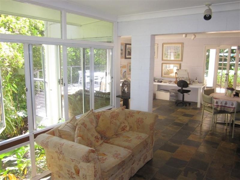 81 Seventeen Mile Rocks Road, Oxley QLD 4075