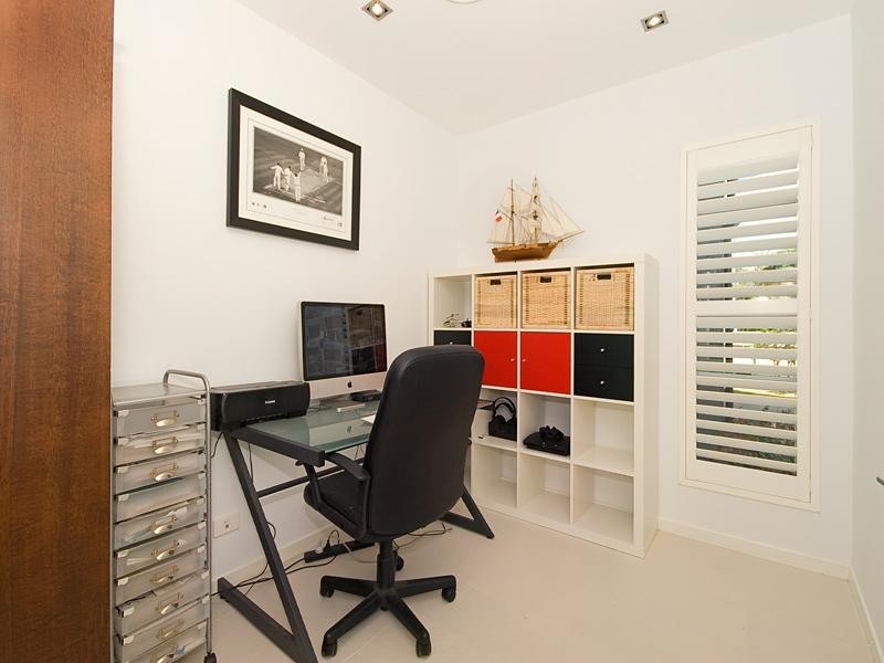 84 Long Street West, Graceville QLD 4075