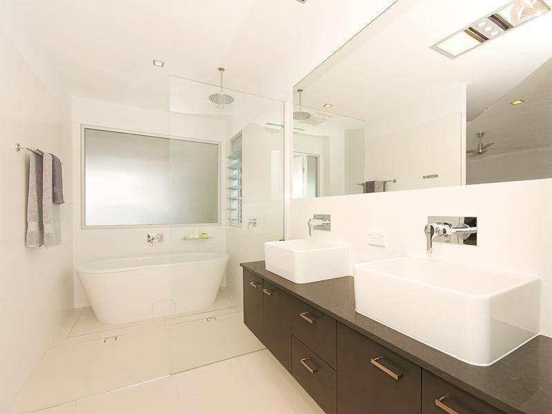 84 Long Street West, Graceville QLD 4075