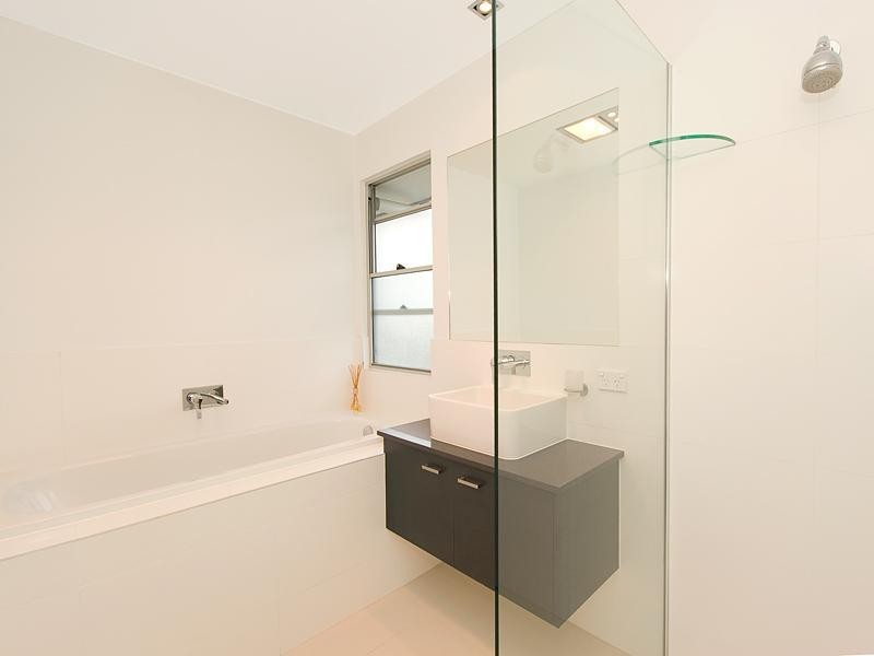 84 Long Street West, Graceville QLD 4075