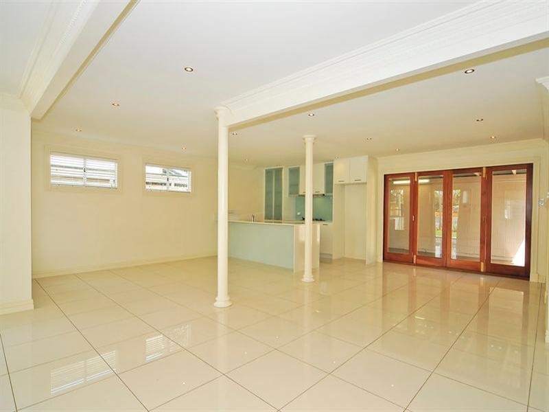 17 Clara Street, Corinda QLD 4075