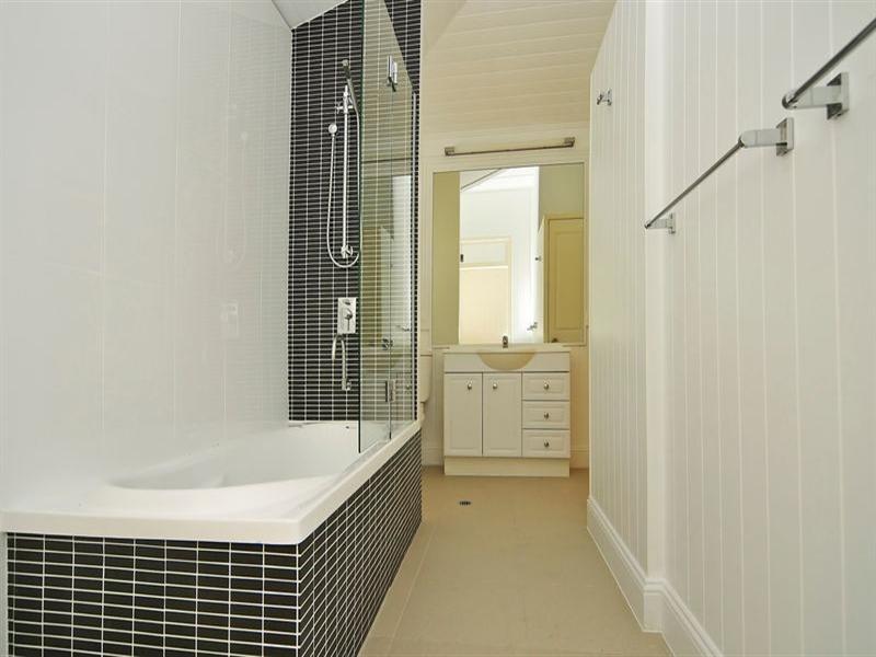 17 Clara Street, Corinda QLD 4075