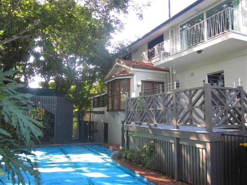 11 Rathlyn Avenue, Corinda QLD 4075