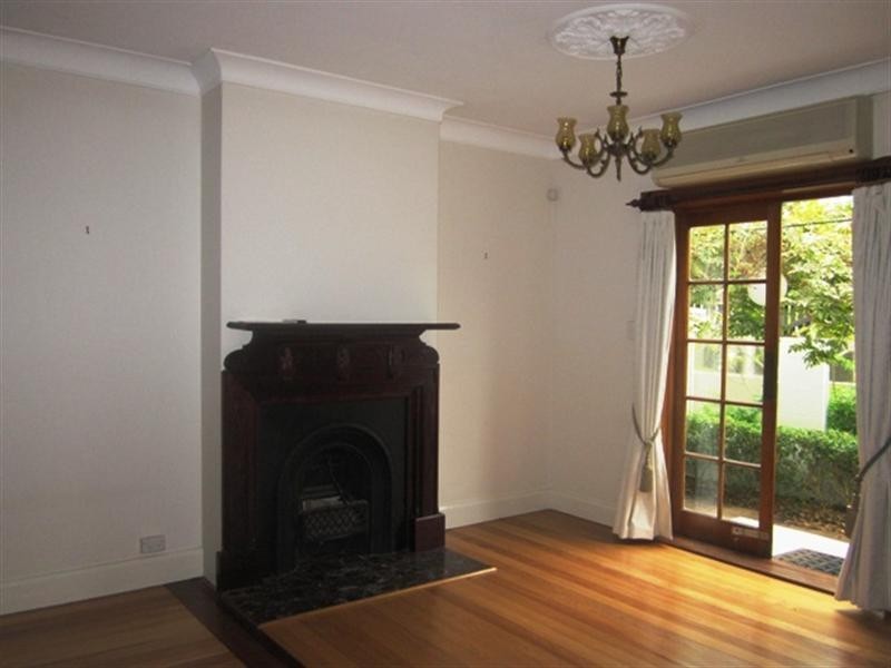 11 Rathlyn Avenue, Corinda QLD 4075