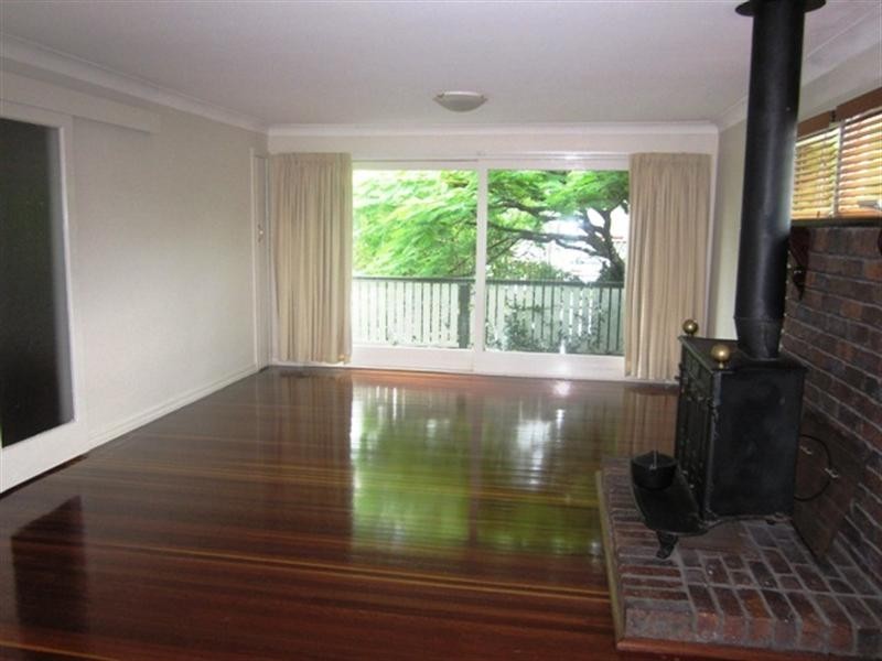 11 Rathlyn Avenue, Corinda QLD 4075