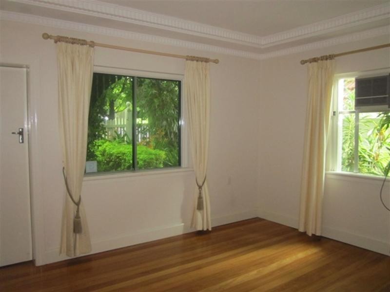 11 Rathlyn Avenue, Corinda QLD 4075