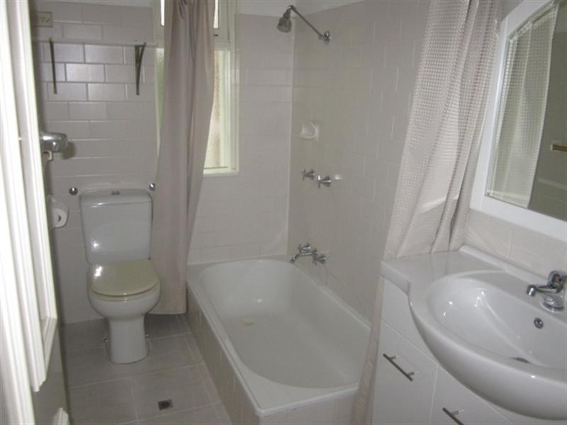 11 Rathlyn Avenue, Corinda QLD 4075