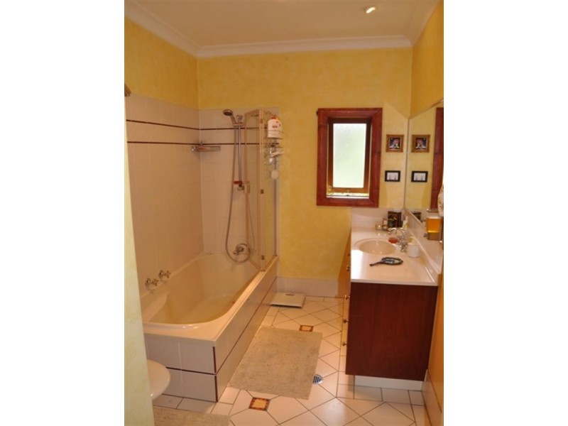 40 Dexter Street, Tennyson QLD 4105