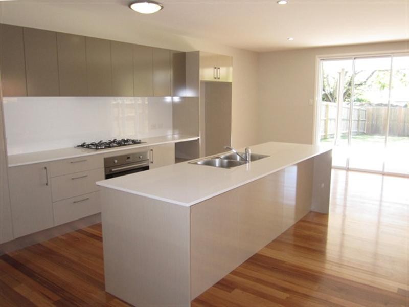 8 Richardson Street, Chelmer QLD 4068