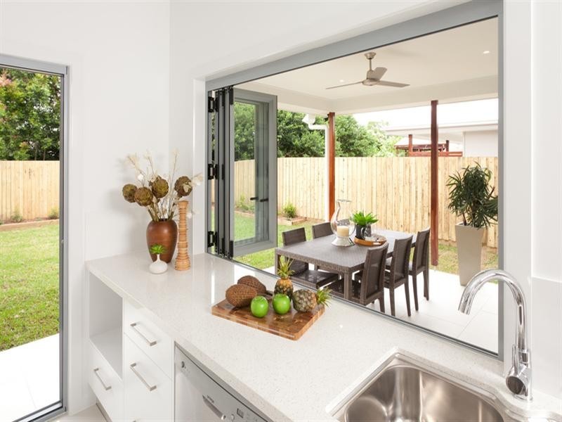 147 Graceville Avenue, Graceville QLD 4075