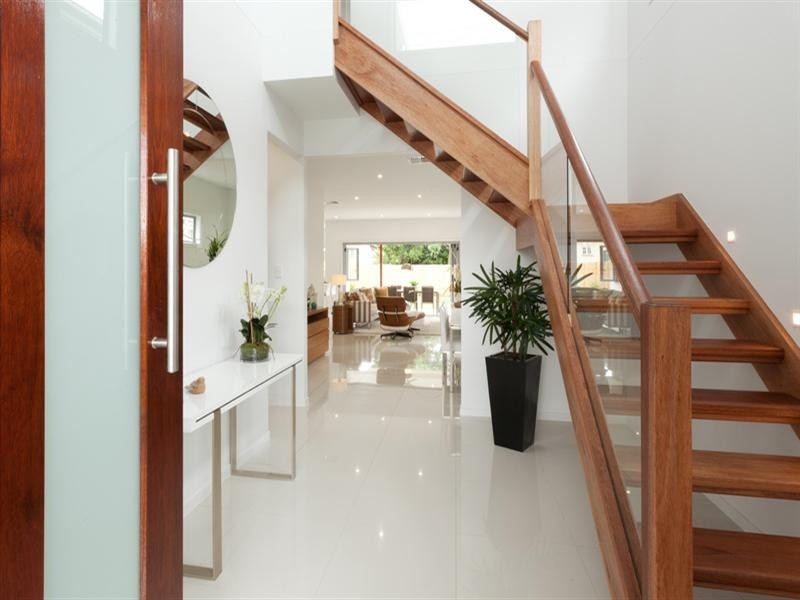 147 Graceville Avenue, Graceville QLD 4075