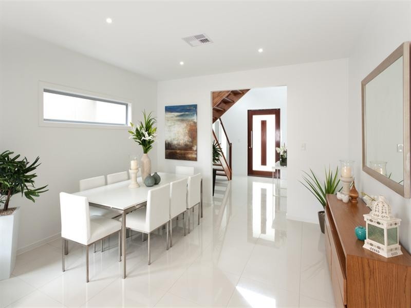 147 Graceville Avenue, Graceville QLD 4075