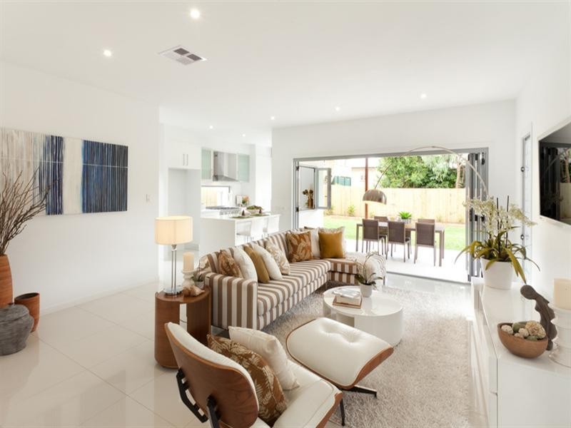 147 Graceville Avenue, Graceville QLD 4075