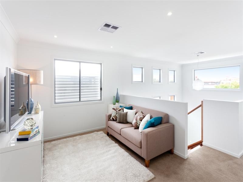 147 Graceville Avenue, Graceville QLD 4075