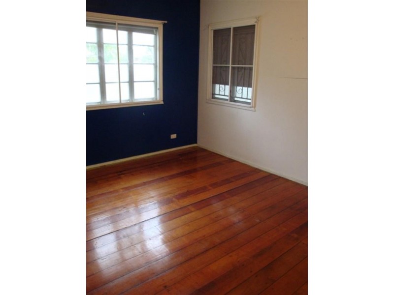 10 Mortlake Road, Graceville QLD 4075