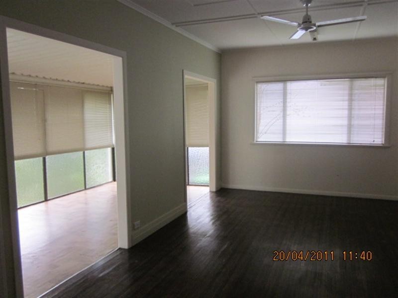 11 Waratah Avenue, Graceville QLD 4075