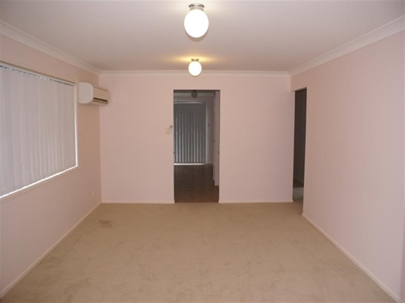 75 Lancelot Street, Tennyson QLD 4105