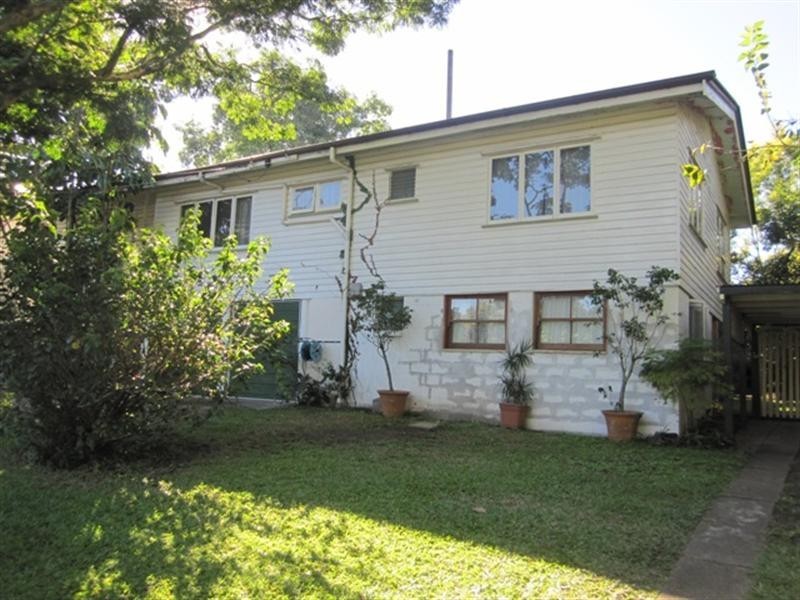 10 Gray Avenue, Corinda QLD 4075