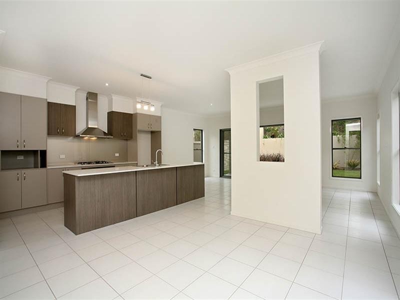 27 Walker Street, Corinda QLD 4075