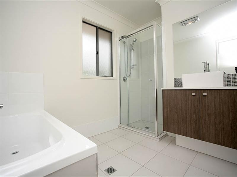 27 Walker Street, Corinda QLD 4075