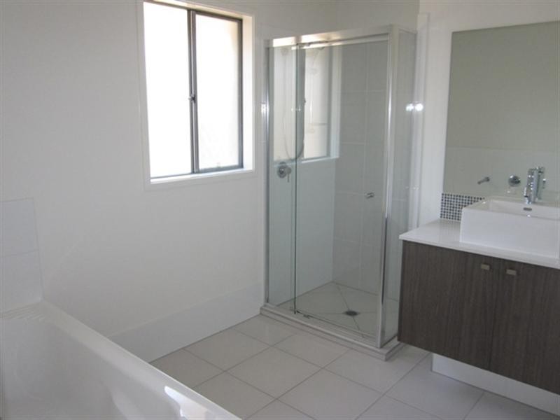 27 Walker Street, Corinda QLD 4075