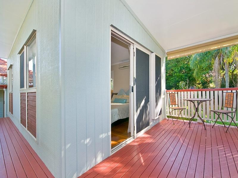 124 Strong Avenue, Graceville QLD 4075