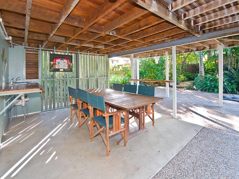 124 Strong Avenue, Graceville QLD 4075