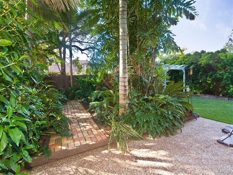 124 Strong Avenue, Graceville QLD 4075