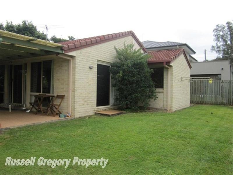 4 Vivian Street, Tennyson QLD 4105