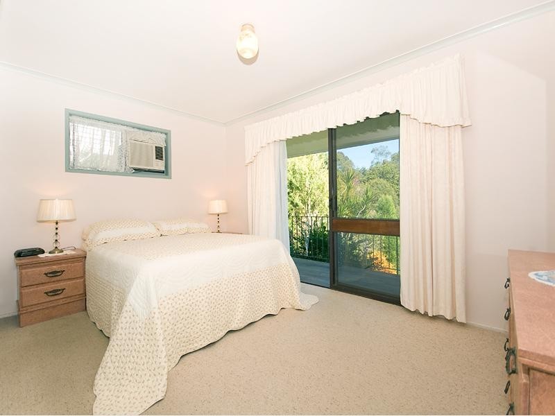 18 Meehan Street, Seventeen Mile Rocks QLD 4073