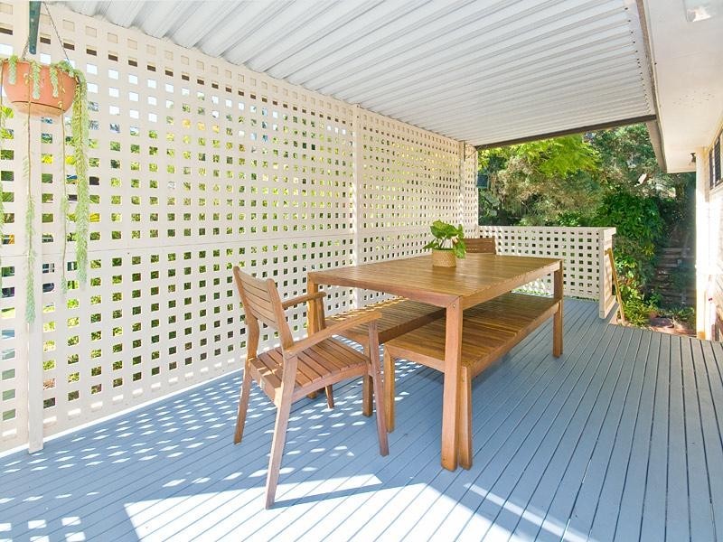 18 Meehan Street, Seventeen Mile Rocks QLD 4073