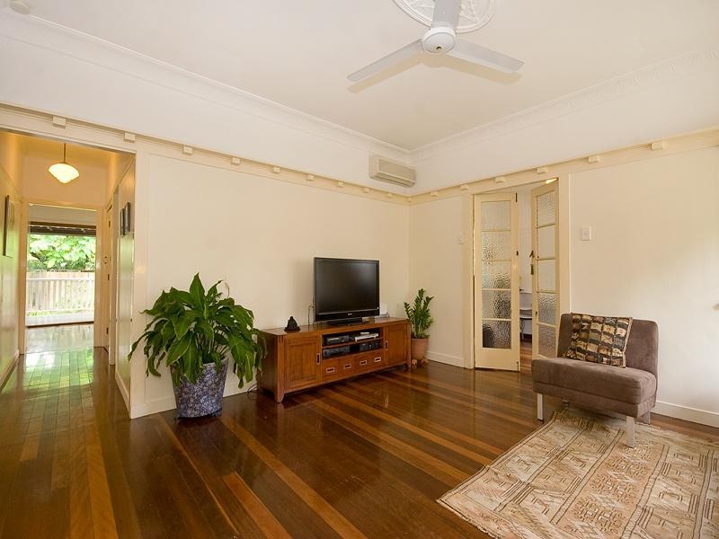 44 Weinholt Street, Sherwood QLD 4075