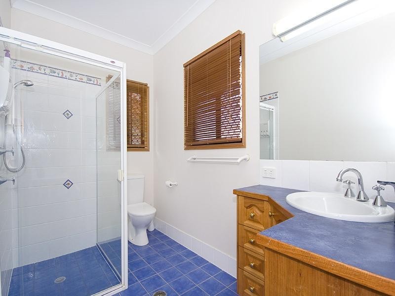 10 Selkirk Close, Oxley QLD 4075