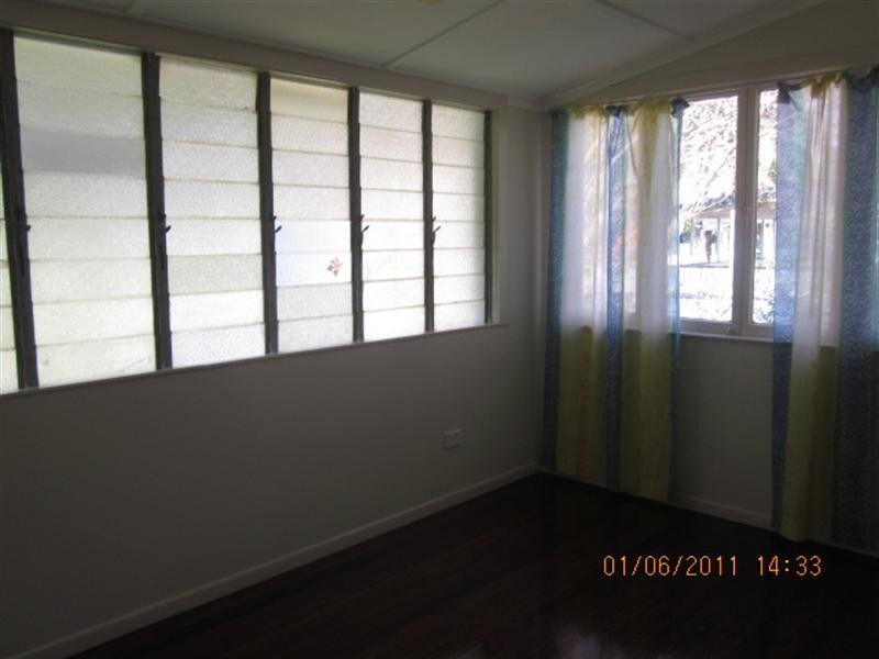 61 Oxley Station Road, Oxley QLD 4075