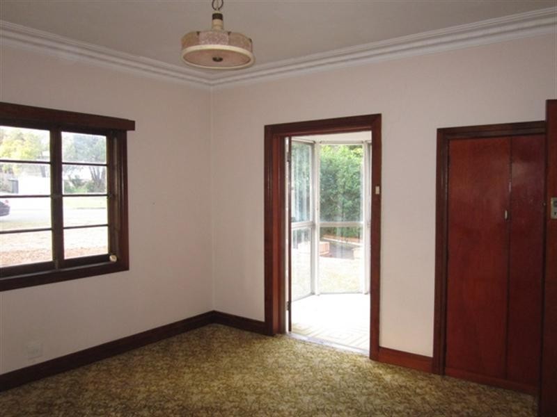 52 Ellen Street, Oxley QLD 4075