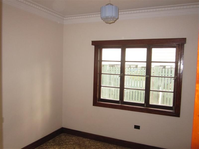 52 Ellen Street, Oxley QLD 4075