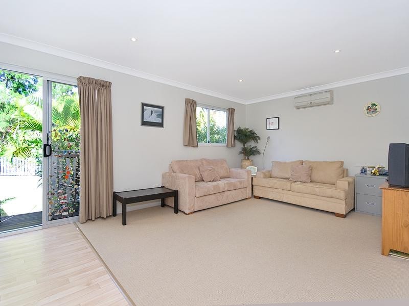 170 Englefield Road, Oxley QLD 4075